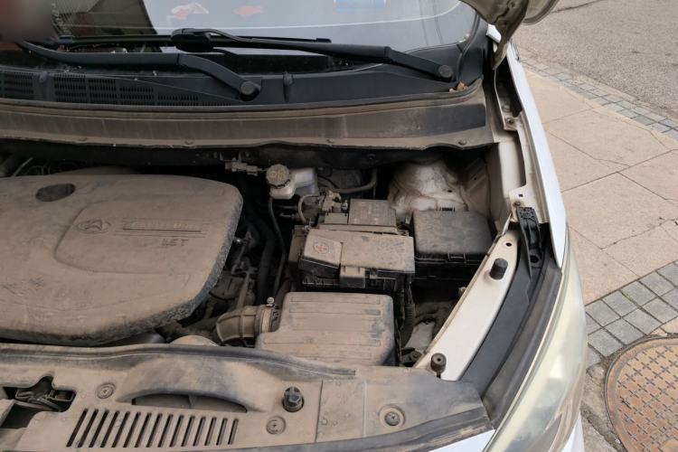 Used CHANGAN OSHAN A800 2017 1.5T Manual Elite Version Engine Bay Left
