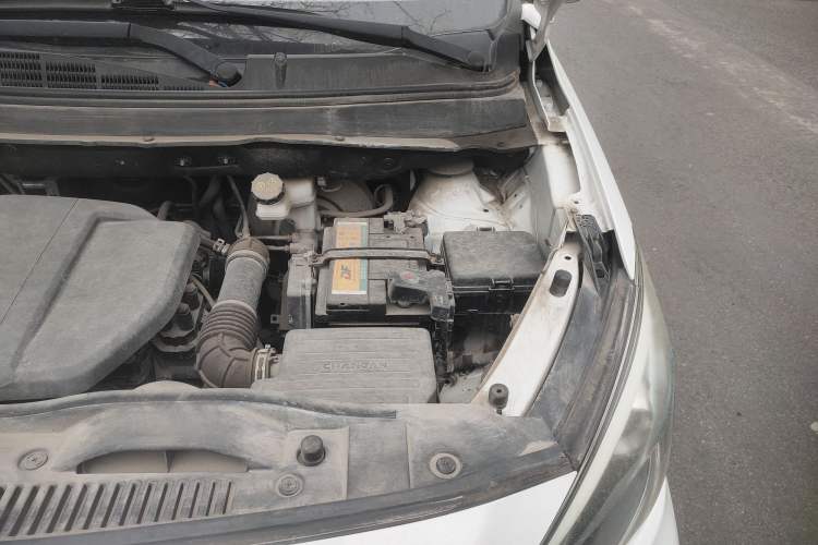 Used CHANGAN OSHAN A800 2017 1.6L Manual Comfort Model Engine Bay Left