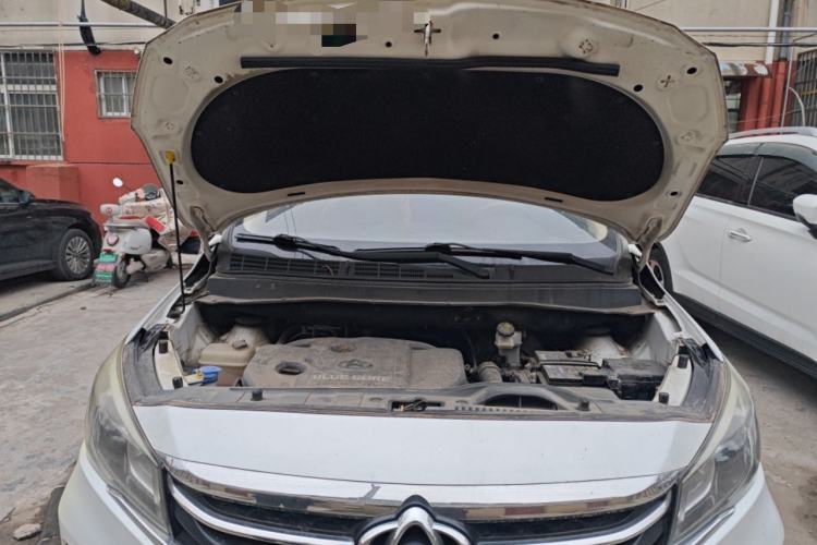 Used CHANGAN OSHAN A800 2017 1.6L Manual Comfort Model Engine Bay