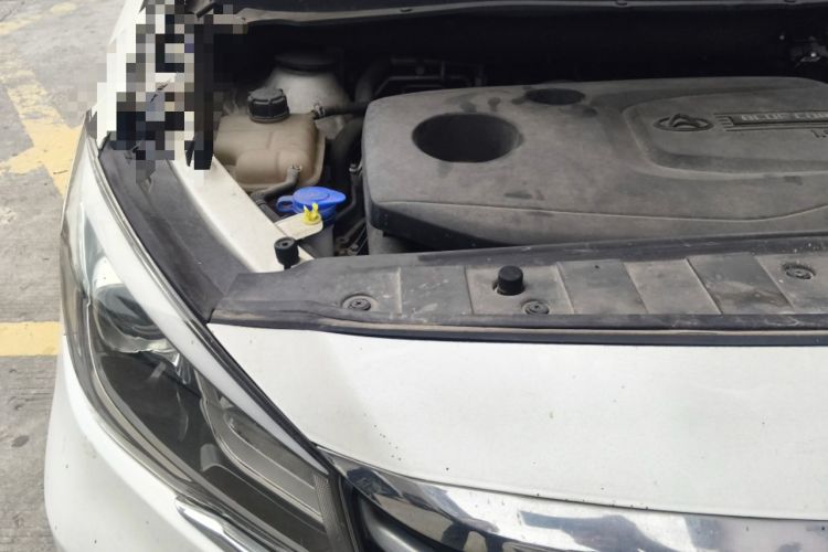 Used CHANGAN OSHAN A800 2017 1.5T Manual Elite Version Engine Bay Right