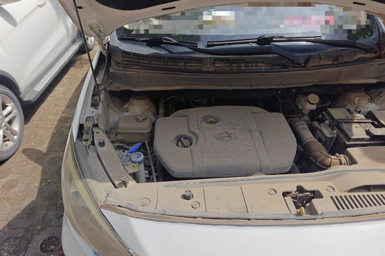 Used CHANGAN OSHAN A800 2017 1.6L Manual Comfort Model Engine Bay Right