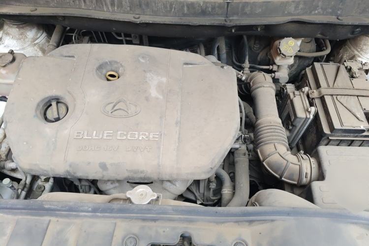 Used CHANGAN OSHAN A800 2017 1.6L Manual Comfort Model Engine Bay
