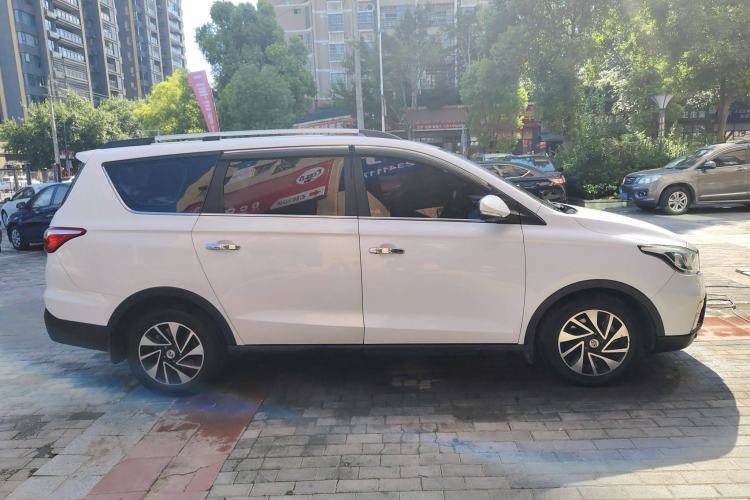 Used CHANGAN OSHAN A800 2017 1.6L Manual Comfort Model Exterior 2