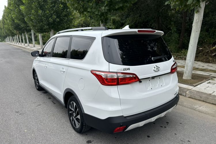 Used CHANGAN OSHAN A800 2017 1.5T Manual Luxury Model Exterior 2