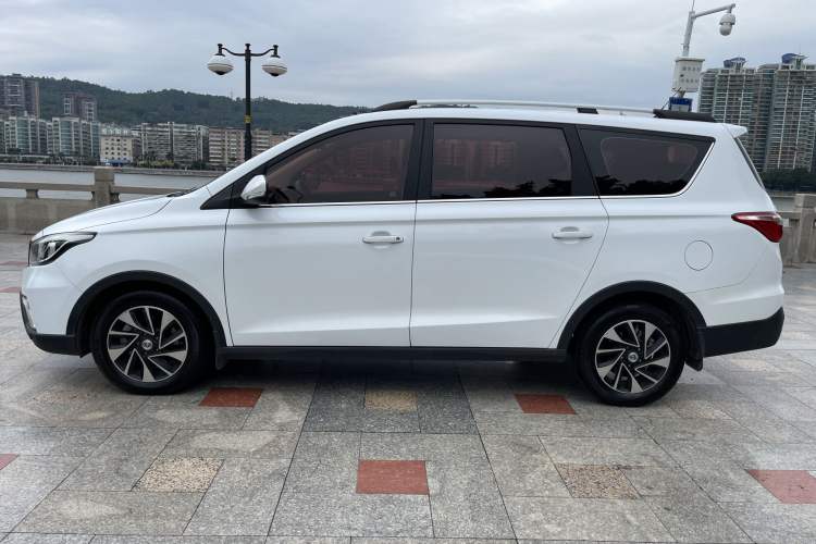 Used CHANGAN OSHAN A800 2017 1.6L Manual Comfort Model Exterior 2