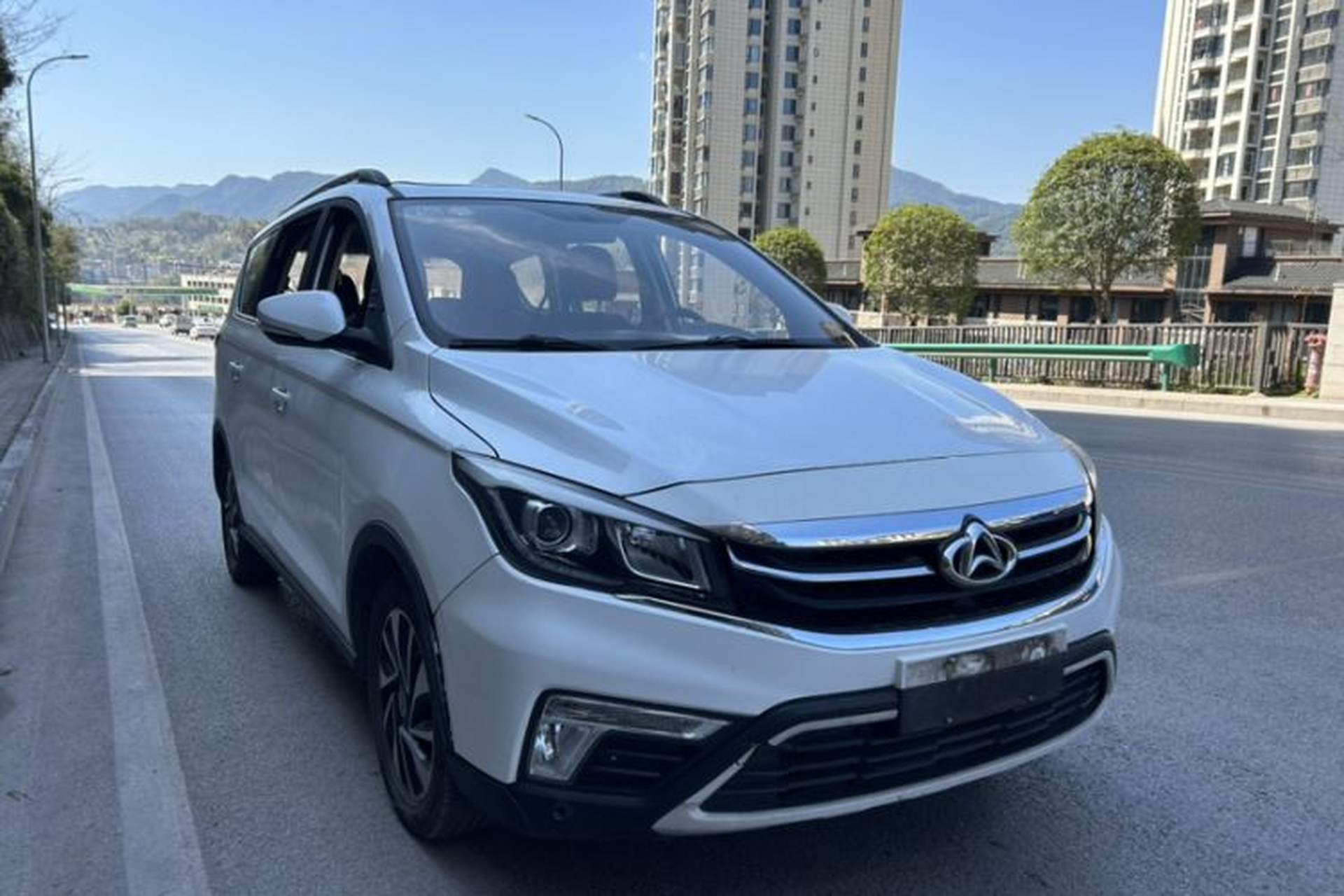 Used CHANGAN OSHAN A800 2017 1.6L Manual Smart Edition Exterior 4