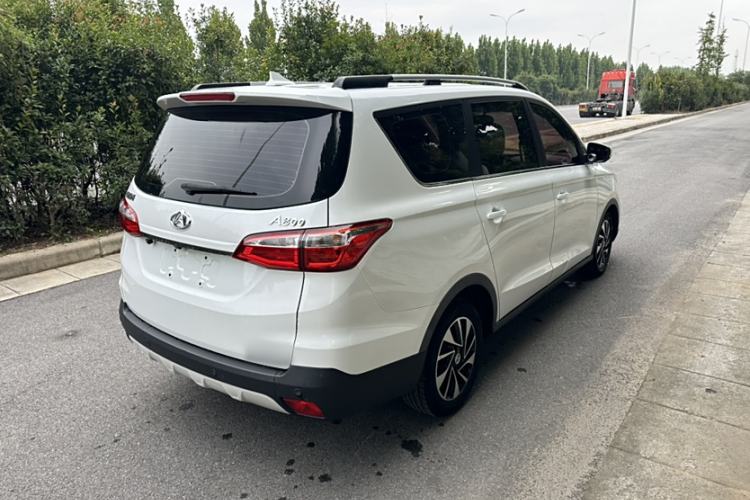 Used CHANGAN OSHAN A800 2017 1.5T Manual Luxury Model Exterior 4