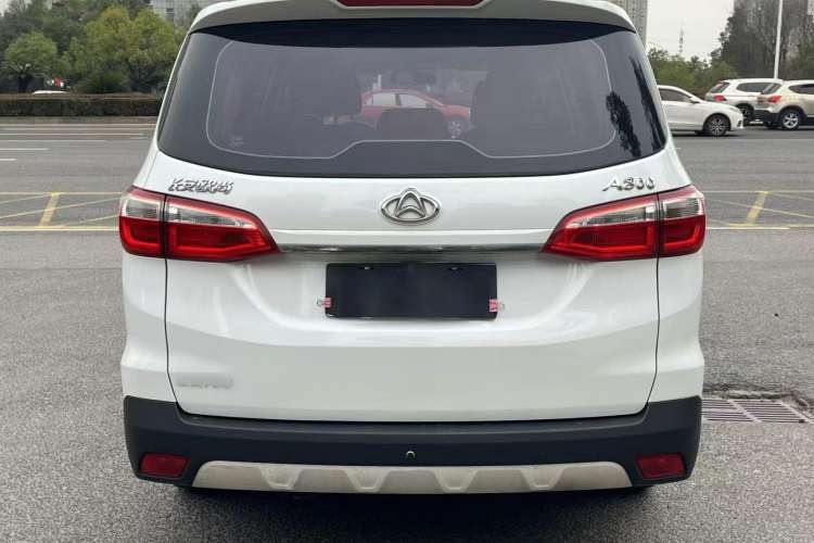 Used CHANGAN OSHAN A800 2017 1.5T Automatic Comfort Model Exterior 5