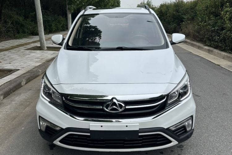 Used CHANGAN OSHAN A800 2017 1.5T Manual Luxury Model Exterior 5