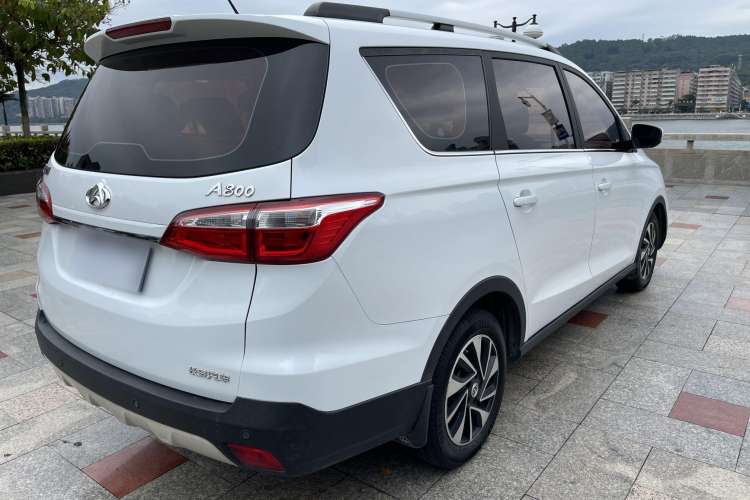 Used CHANGAN OSHAN A800 2017 1.6L Manual Comfort Model Exterior 5