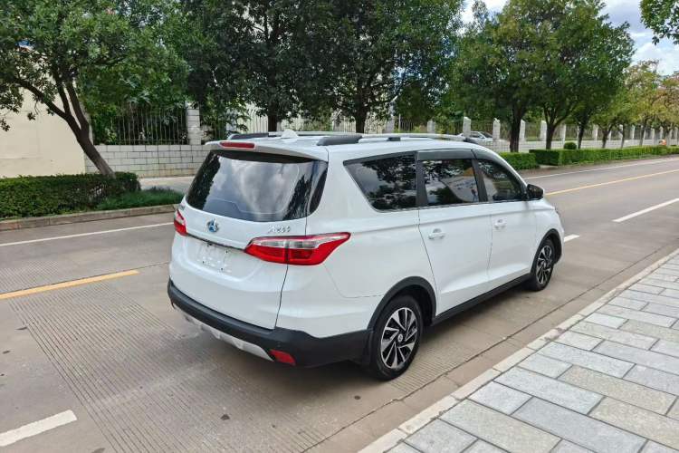 Used CHANGAN OSHAN A800 2017 1.6L Manual Comfort Model Exterior 5