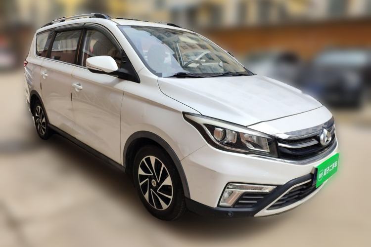 Used CHANGAN OSHAN A800 2017 1.6L Manual Comfort Model Front Right 45 Deg