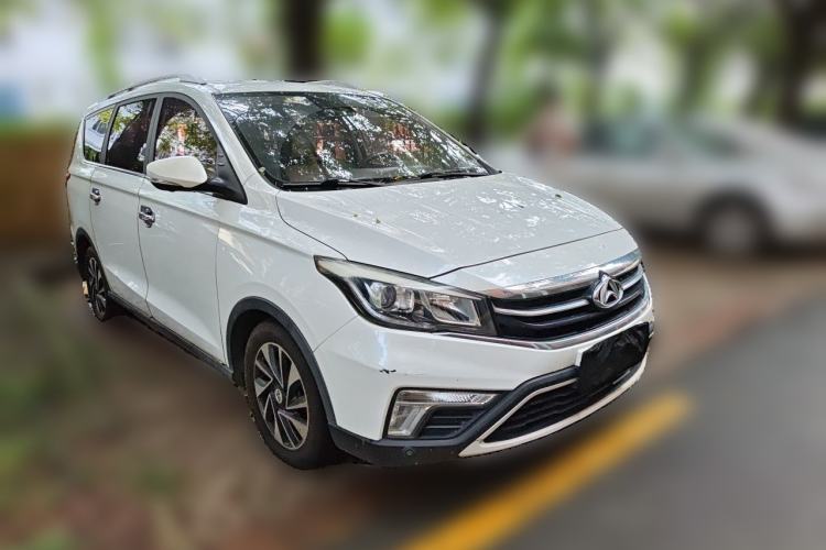 Used CHANGAN OSHAN A800 2017 1.5T Automatic ZhiZun Model Front Right 45 Deg