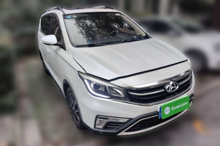 Used CHANGAN OSHAN A800 2017 1.5T Automatic Luxury Model Front Right 45 Deg
