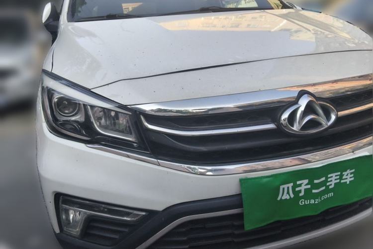 Used CHANGAN OSHAN A800 2017 1.5T Automatic Standard Model Front Right 45 Deg