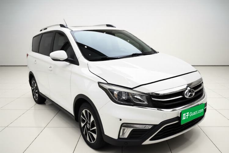 Used CHANGAN OSHAN A800 2017 1.6L Manual Luxury Model Front Right 45 Deg