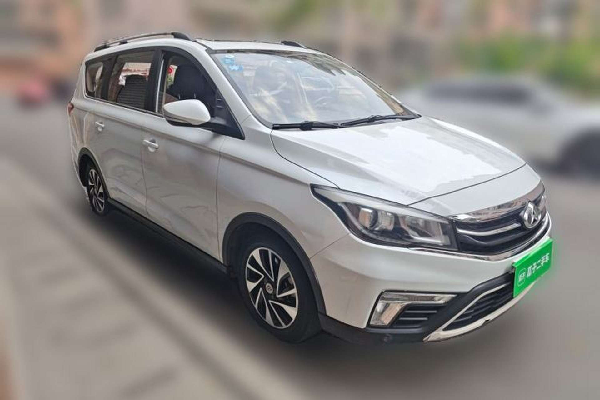 Used CHANGAN OSHAN A800 2017 1.6L Manual Luxury Model Front Right 45 Deg