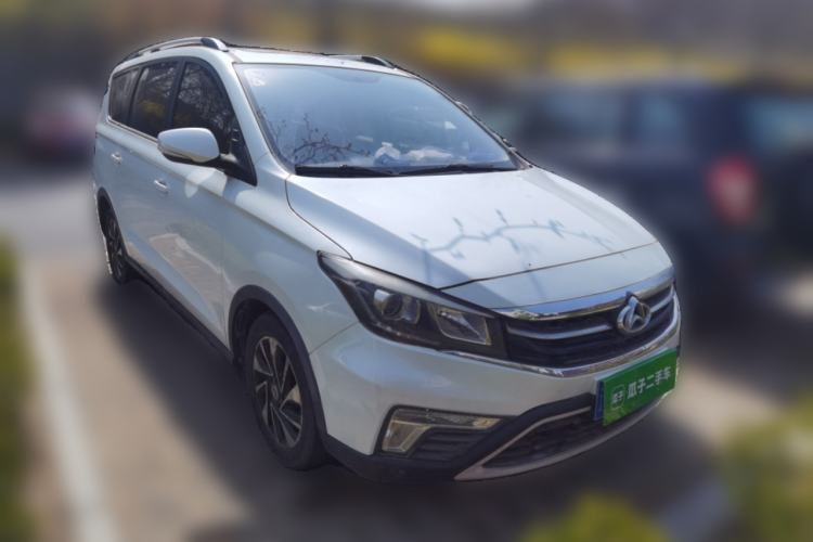 Used CHANGAN OSHAN A800 2017 1.6L Manual Luxury Model Front Right 45 Deg