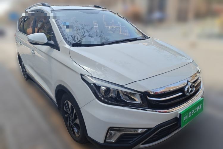 Used CHANGAN OSHAN A800 2017 1.6L Manual Luxury Model Front Right 45 Deg