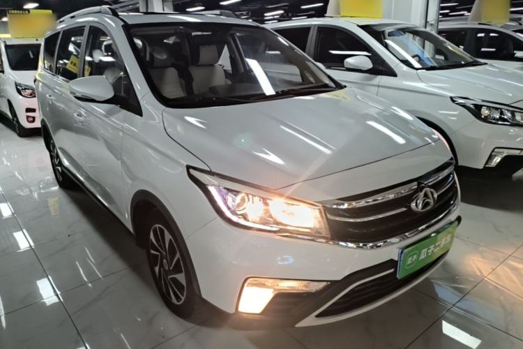 Used CHANGAN OSHAN A800 2017 1.5T Automatic Luxury Model Front Right 45 Deg