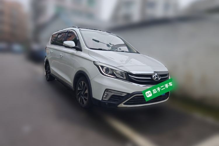 Used CHANGAN OSHAN A800 2017 1.6L Manual Luxury Model Front Right 45 Deg