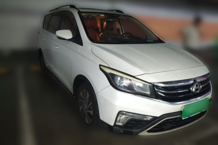 Used CHANGAN OSHAN A800 2017 1.6L Manual Luxury Model Front Right 45 Deg