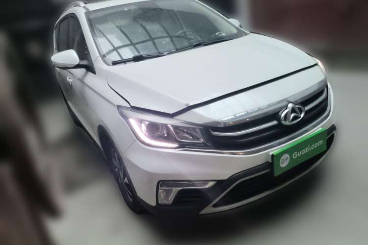 Used CHANGAN OSHAN A800 2017 1.5T Automatic ZhiZun Model Front Right 45 Deg
