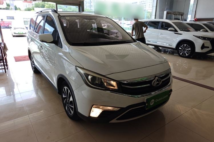 Used CHANGAN OSHAN A800 2017 1.6L Manual Comfort Model Front Right 45 Deg