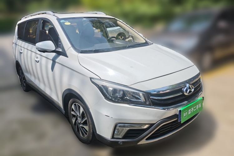 Used CHANGAN OSHAN A800 2017 1.5T Automatic ZhiZun Model Front Right 45 Deg