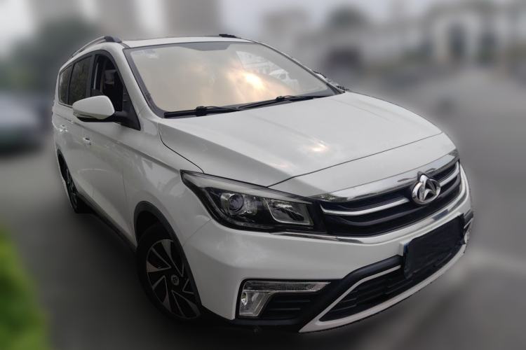 Used CHANGAN OSHAN A800 2017 1.6L Manual Luxury Model Front Right 45 Deg