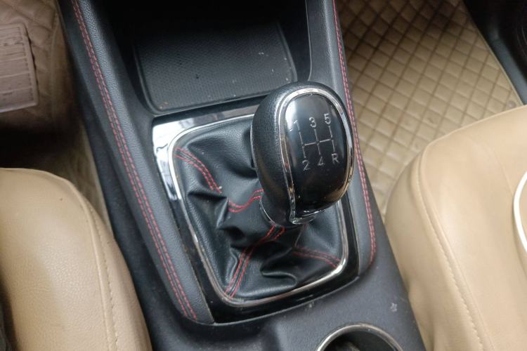 Used CHANGAN OSHAN A800 2017 1.6L Manual Comfort Model Gear Lever