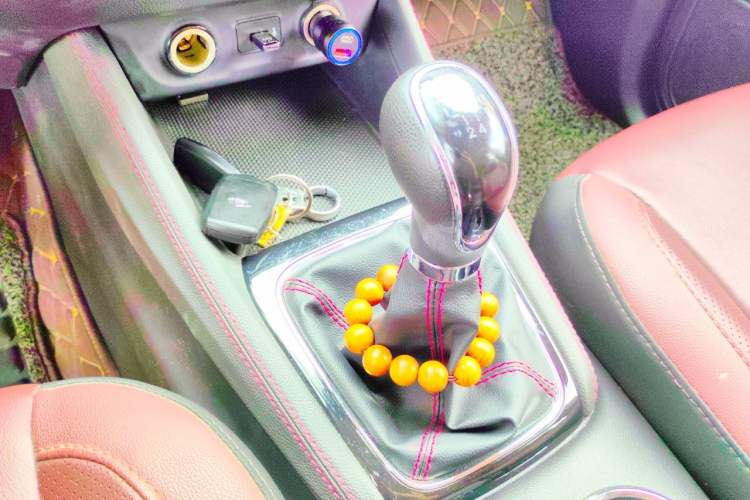 Used CHANGAN OSHAN A800 2017 1.5T Manual Luxury Model Gear Lever
