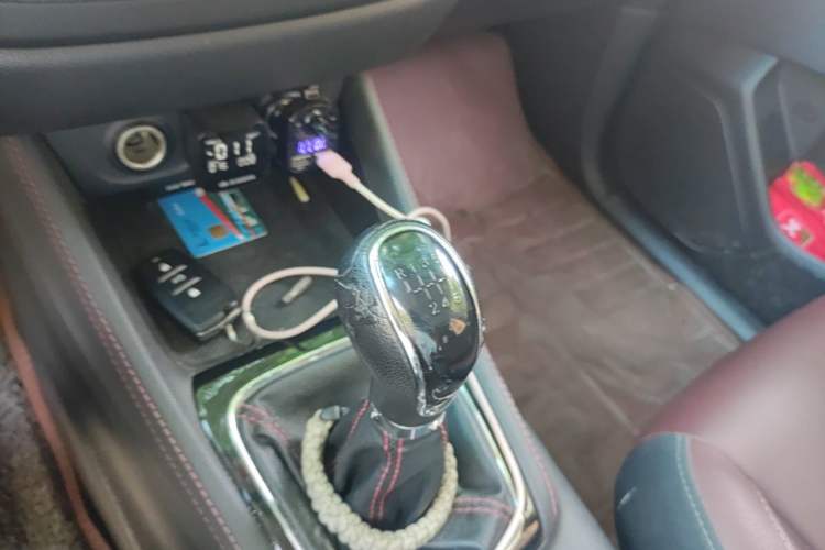 Used CHANGAN OSHAN A800 2017 1.5T Manual Luxury Model Gear Lever