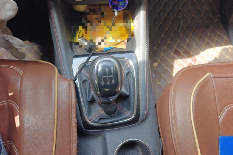 Used CHANGAN OSHAN A800 2017 1.6L Manual Comfort Model Gear Lever