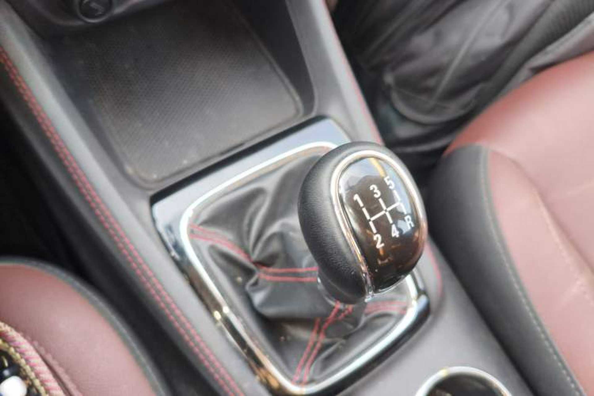 Used CHANGAN OSHAN A800 2017 1.6L Manual Luxury Model Gear Lever