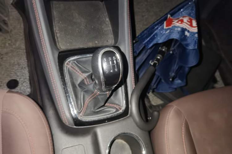Used CHANGAN OSHAN A800 2017 1.6L Manual Comfort Model Gear Lever