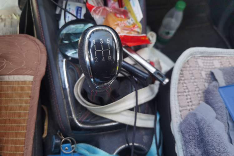 Used CHANGAN OSHAN A800 2017 1.6L Manual Luxury Model Gear Lever