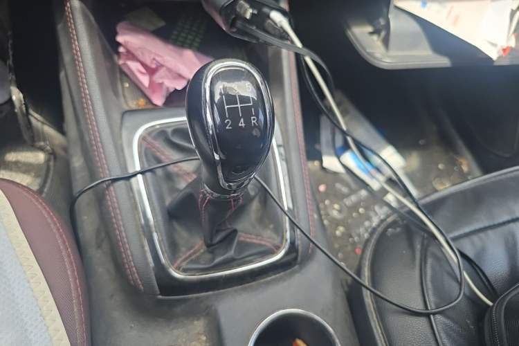 Used CHANGAN OSHAN A800 2017 1.6L Manual Comfort Model Gear Lever