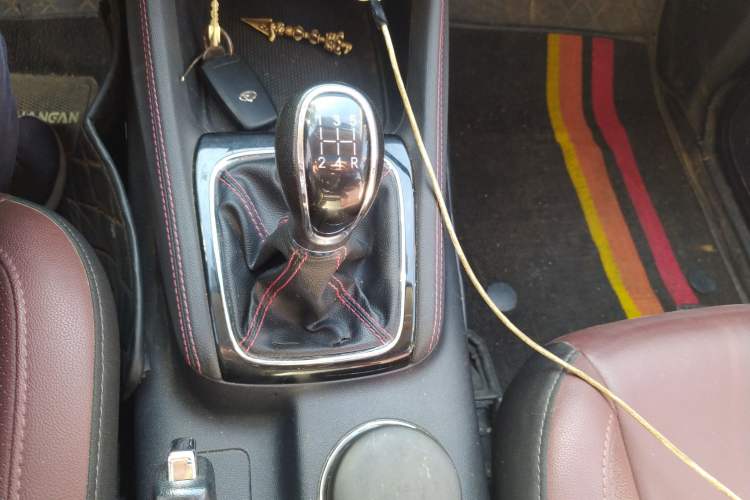 Used CHANGAN OSHAN A800 2017 1.6L Manual Luxury Model Gear Lever