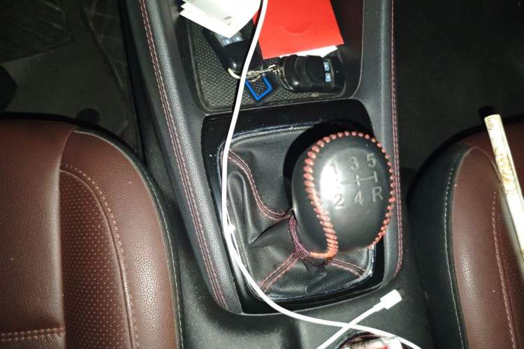 Used CHANGAN OSHAN A800 2017 1.6L Manual Luxury Model Gear Lever