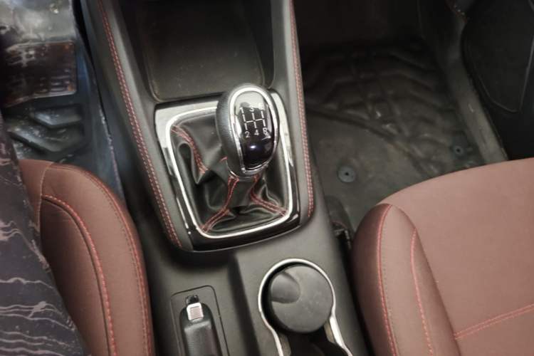 Used CHANGAN OSHAN A800 2017 1.6L Manual Comfort Model Gear Lever