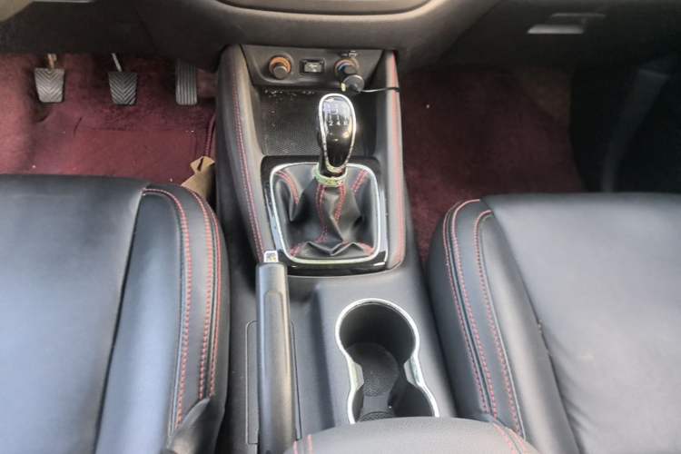 Used CHANGAN OSHAN A800 2017 1.6L Manual Comfort Model Gear Lever