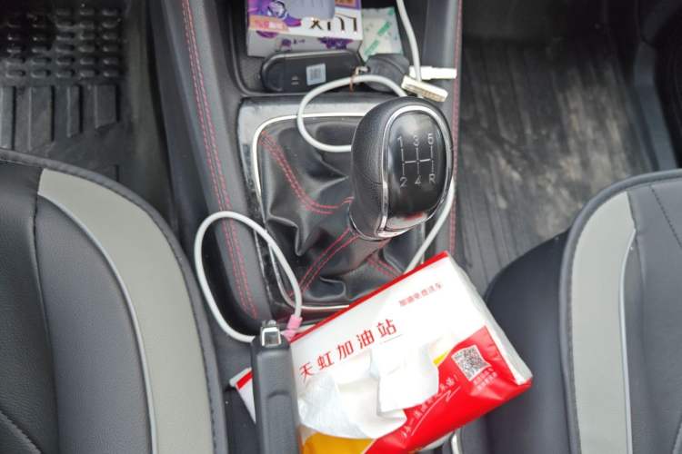 Used CHANGAN OSHAN A800 2017 1.6L Manual Standard Edition Gear Lever