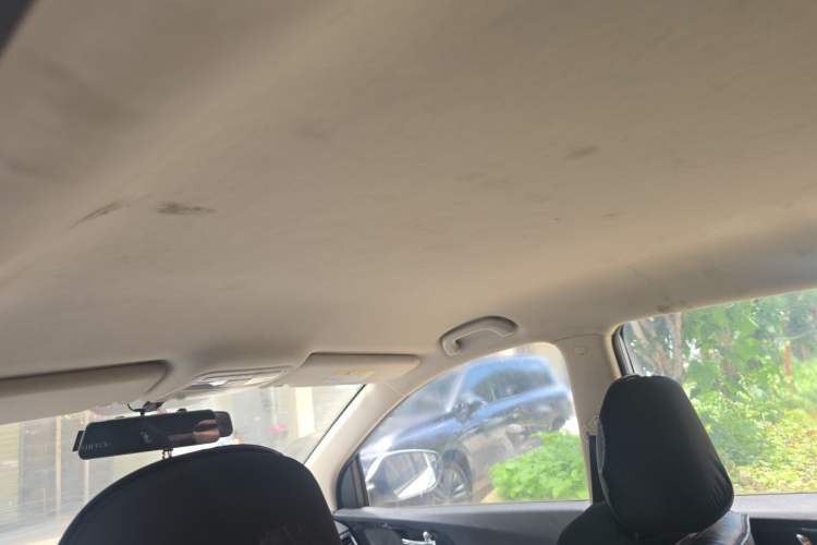 Used CHANGAN OSHAN A800 2017 1.6L Manual Comfort Model Headliner