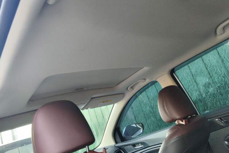 Used CHANGAN OSHAN A800 2017 1.5T Manual Luxury Model Headliner