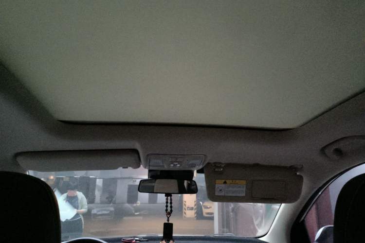 Used CHANGAN OSHAN A800 2017 1.5T Automatic ZhiZun Model Headliner