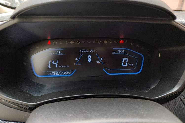 Used CHANGAN OSHAN A800 2017 1.6L Manual Comfort Model Instrument Cluster