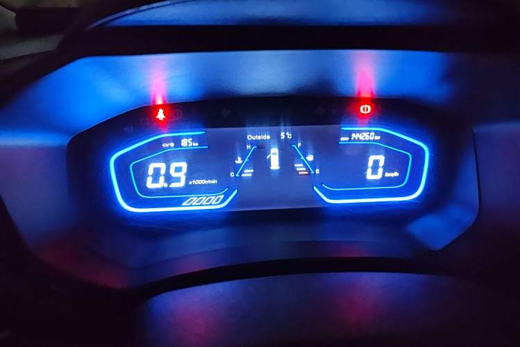 Used CHANGAN OSHAN A800 2017 1.6L Manual Comfort Model Instrument Cluster