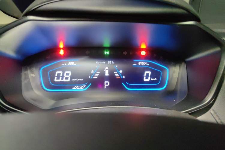 Used CHANGAN OSHAN A800 2017 1.5T Automatic ZhiZun Model Instrument Cluster