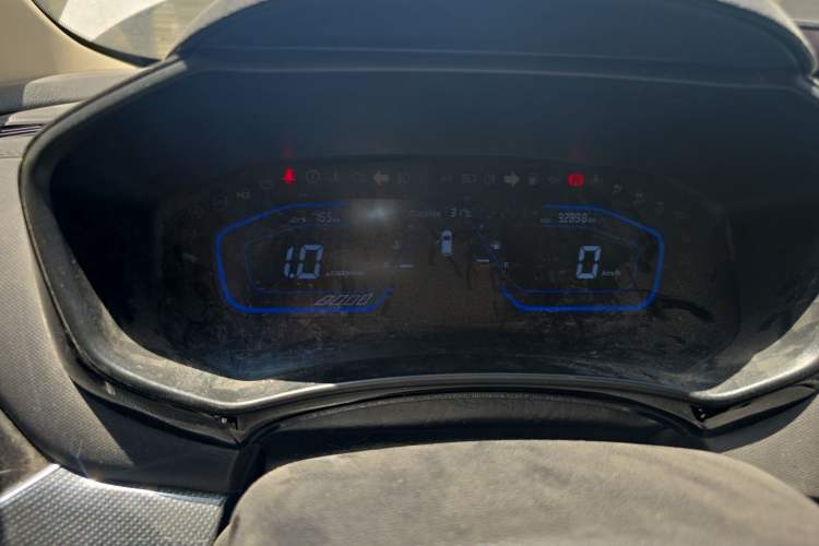 Used CHANGAN OSHAN A800 2017 1.6L Manual Comfort Model Instrument Cluster